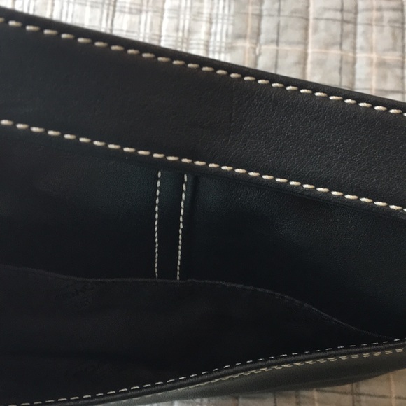 Coach Black Leather Shoulder/Crossbody - Picture 4 of 7